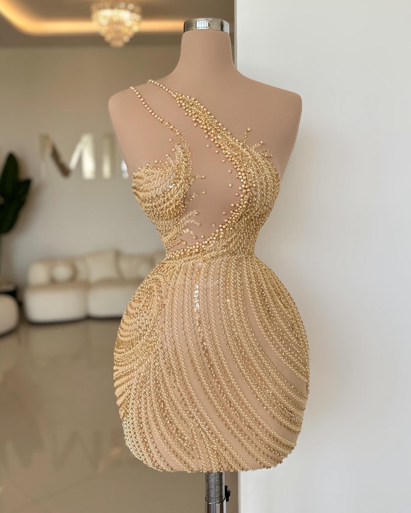 C62A91E6-701F-403E-995A-C944758EF6C6 Poupée - Minna Fashion